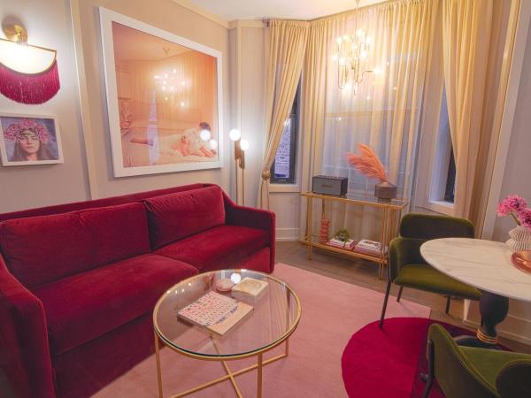 The Evelyn NoMad : photo 3 de la chambre suite nomad avec 1 lit king-size