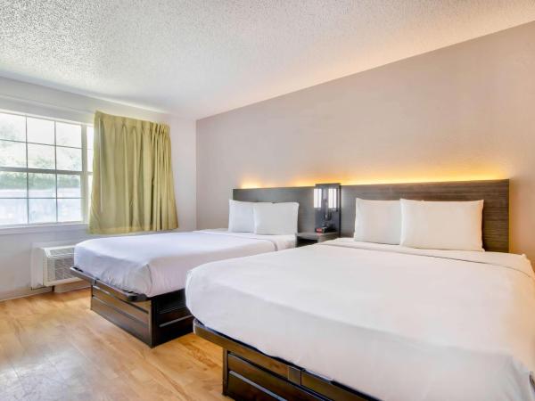 Studio 6-San Antonio, TX - Medical Center : photo 3 de la chambre chambre quadruple - fumeurs