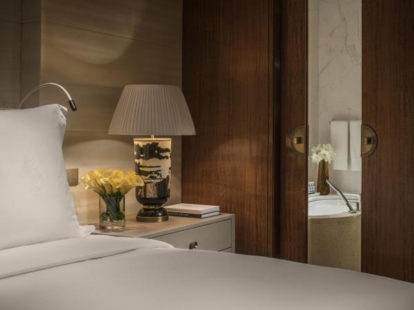 Four Seasons Hotel Tianjin : photo 6 de la chambre city-view deluxe room king