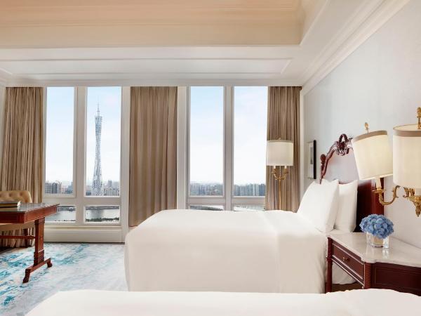 The Ritz-Carlton, Guangzhou : photo 1 de la chambre canton tower river view twin room