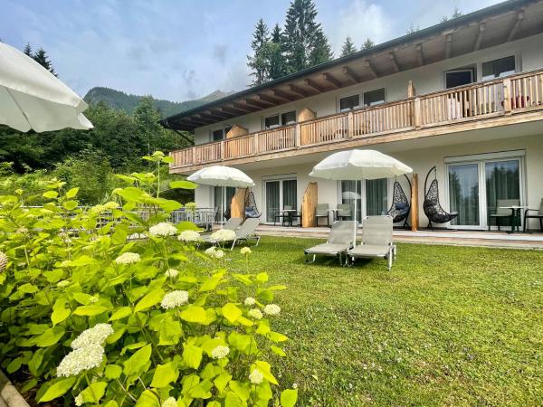 Sweet Cherry - Boutique & Guesthouse Tyrol : photo 9 de la chambre chambre double avec balcon