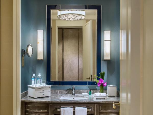 Sofitel Shanghai Hongqiao : photo 7 de la chambre chambre lit king-size de luxe