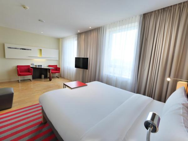 Mercure Warszawa Grand : photo 8 de la chambre chambre supérieure