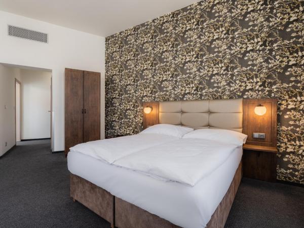 EA Hotel Victoria : photo 8 de la chambre chambre familiale standard