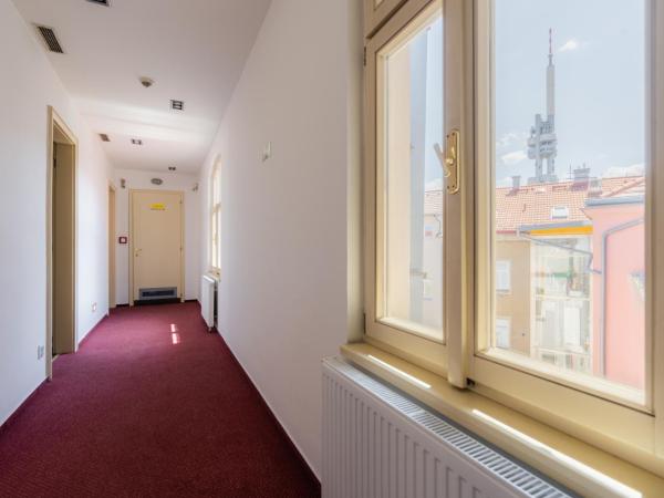 EA Hotel Victoria : photo 3 de la chambre chambre double supérieure