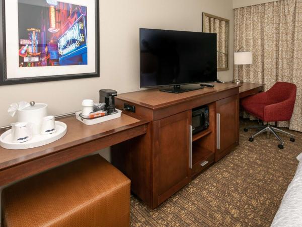Hampton Inn & Suites Nashville-Green Hills : photo 2 de la chambre chambre lit king-size - non-fumeurs