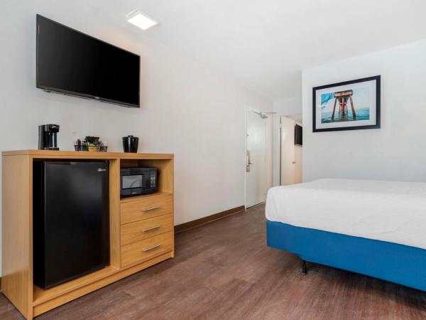 Chateau Beachfront Resort - BW Signature Collection : photo 2 de la chambre suite avec 2 lits queen-size et canapé-lit - non-fumeurs