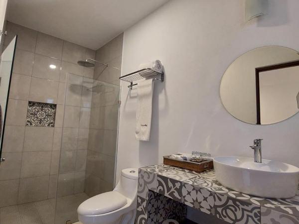 Casa Allende Morelia : photo 3 de la chambre chambre lit king-size standard