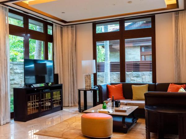 The St. Regis Sanya Yalong Bay Resort : photo 3 de la chambre pool villa, 1 bedroom villa, 1 king, poolside view( stay 2 nights or more: sanya airport pick up and drop off service once)