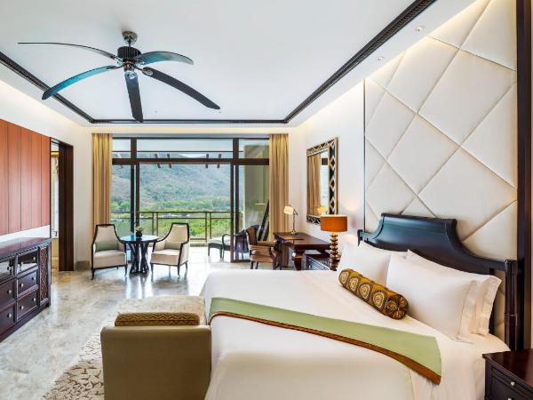 The St. Regis Sanya Yalong Bay Resort : photo 2 de la chambre king room with balcony and island view