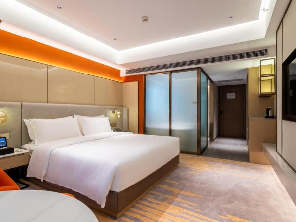 Landmark International Hotel : photo 5 de la chambre deluxe healthy king room