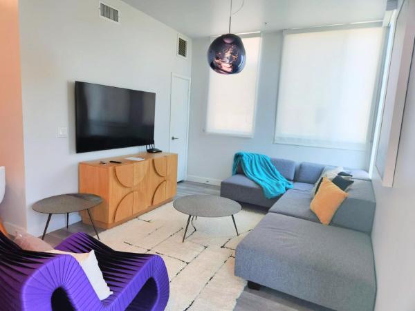 Hollywood Homes minutes to everything SPACIOUS AND FREE PARKING : photo 1 de la chambre appartement 1 chambre