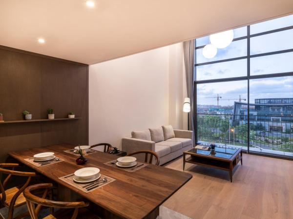 Novotel Suites Shanghai Hongqiao : photo 4 de la chambre suite supérieure lit king-size