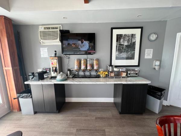 Thriftlodge Saskatoon : photo 2 de la chambre chambre double avec 2 lits doubles - non-fumeurs