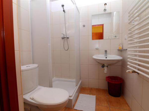 Ośrodek SCSK Optima : photo 4 de la chambre chambre lits jumeaux supérieure