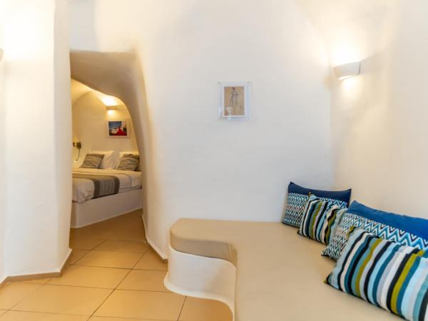 Vogue Suites : photo 4 de la chambre cave suite with sunset view