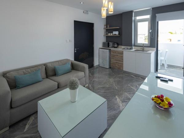 O'Beach Boutique Studios : photo 7 de la chambre chambre double avec balcon