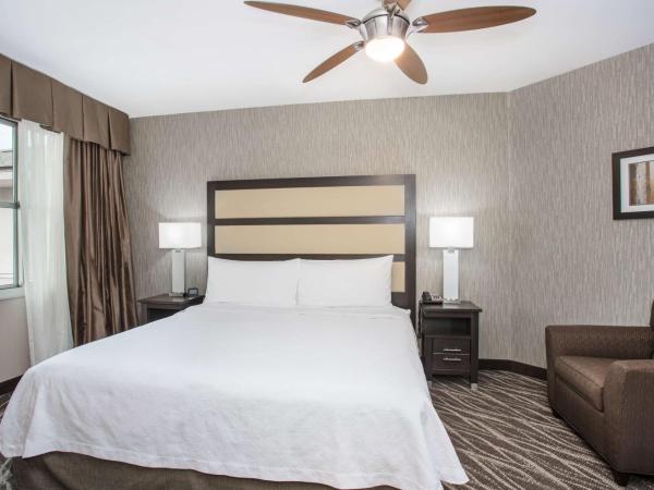 Homewood Suites by Hilton South Las Vegas : photo 2 de la chambre suite 2 chambres non-fumeurs avec baignoire spa