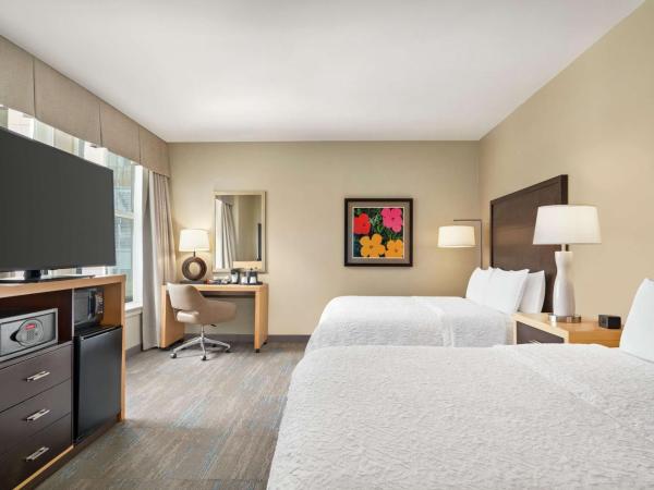 Hampton Inn Downtown / French Quarter Area : photo 4 de la chambre chambre avec 2 lits queen-size - accessible aux personnes à mobilité réduite - non-fumeurs
