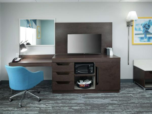 Hampton Inn & Suites Panama City Beach-Pier Park Area : photo 2 de la chambre chambre 2 lits queen-size - accessible aux personnes à mobilité réduite et adaptée aux personnes malentendantes - non-fumeurs