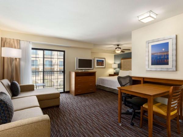 Homewood Suites by Hilton San Diego Airport-Liberty Station : photo 3 de la chambre suite studio lit king-size - non-fumeurs