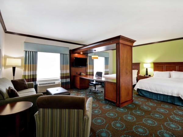 Hampton Inn & Suites San Antonio/Northeast I-35 : photo 4 de la chambre queen studio suite with two queen beds and sofa bed - non-smoking