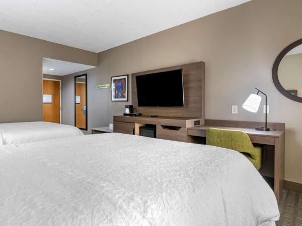 Hampton Inn & Suites Louisville East : photo 3 de la chambre chambre 2 lits queen-size - non-fumeurs