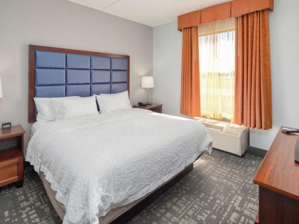 Hampton Inn Louisville Northeast : photo 3 de la chambre suite lit king-size - non-fumeurs