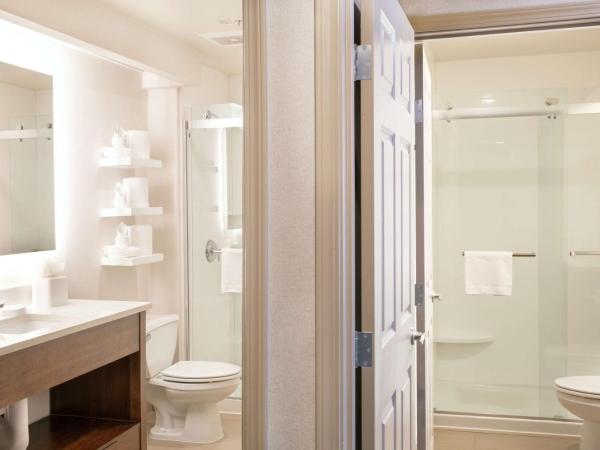 Hampton Inn & Suites Seattle-Downtown : photo 4 de la chambre suite 2 chambres lit king-size avec cuisine