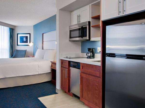 Homewood Suites by Hilton Seattle Downtown : photo 4 de la chambre studio lit king-size - vue sur baie - non-fumeurs