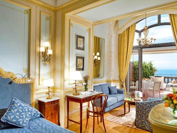 Grand Hotel Excelsior Vittoria : photo 4 de la chambre suite junior de luxe - vue sur mer 