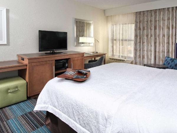 Hampton Inn Tucson-Airport : photo 1 de la chambre chambre lit king-size - non-fumeurs
