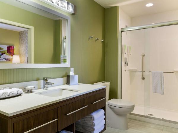 Home2 Suites by Hilton West Edmonton : photo 8 de la chambre studio lit queen-size - non-fumeurs