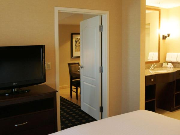 Homewood Suites by Hilton Toronto Airport Corporate Centre : photo 2 de la chambre suite 2 chambres - non-fumeurs