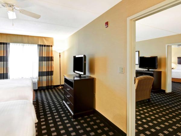Homewood Suites by Hilton Toronto Airport Corporate Centre : photo 7 de la chambre two bedroom suite with one king and two queen beds - non-smoking