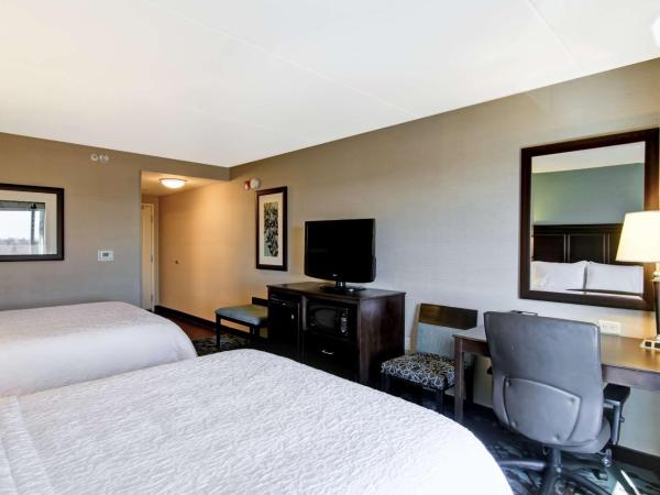 Hampton Inn by Hilton Toronto Airport Corporate Centre : photo 5 de la chambre chambre 2 lits queen-size - non-fumeurs