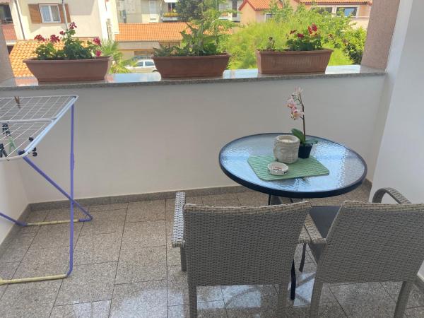 Lovely Family House Robi : photo 7 de la chambre chambre double avec balcon