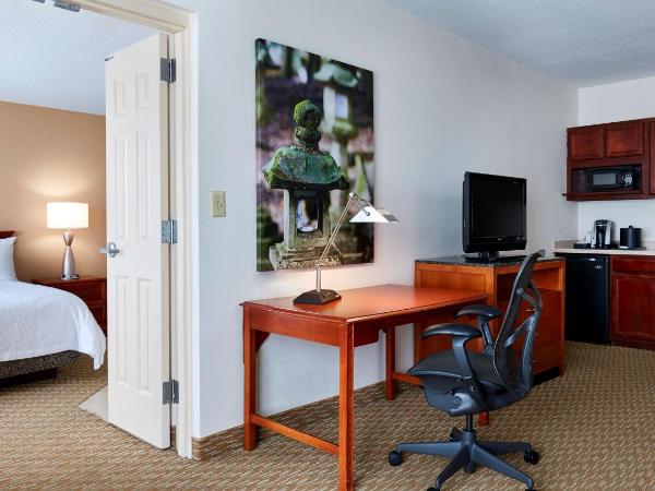 Hilton Garden Inn Charlotte Pineville : photo 5 de la chambre suite lit king-size avec jacuzzi