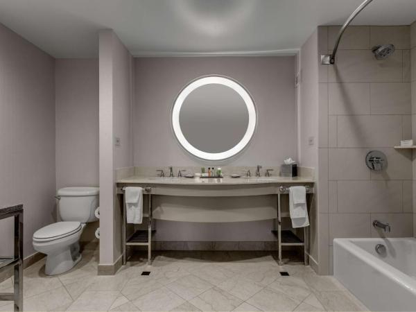 Hilton Columbus at Easton : photo 3 de la chambre suite deluxe avec lit king-size