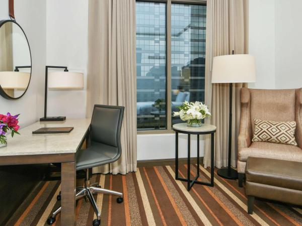 Hilton Dallas-Park Cities : photo 3 de la chambre chambre lit king-size supérieure