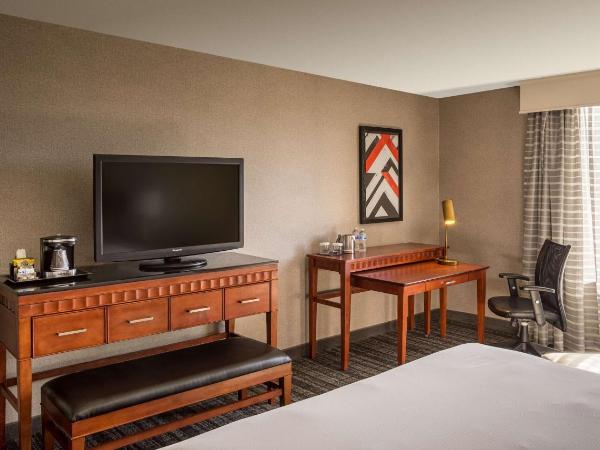 DoubleTree by Hilton Dallas Near the Galleria : photo 3 de la chambre chambre lit king-size - non-fumeurs