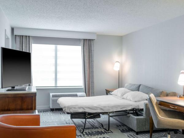 Hilton Garden Inn Arlington/Courthouse Plaza : photo 2 de la chambre suite junior lit king-size