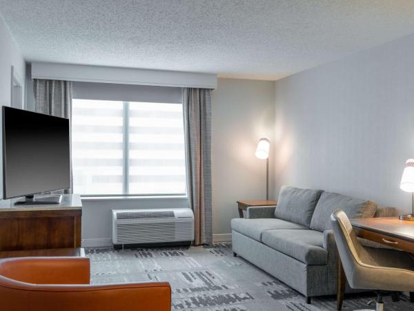 Hilton Garden Inn Arlington/Courthouse Plaza : photo 3 de la chambre suite junior lit king-size