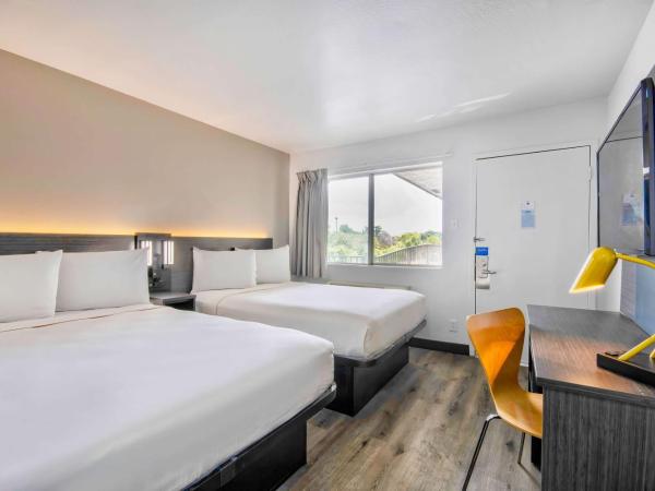 Motel 6-Austin, TX - North : photo 1 de la chambre chambre quadruple