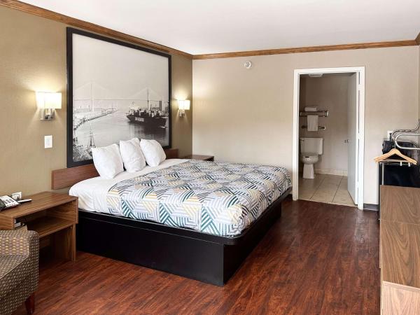 Motel 6 Atlanta GA Atlanta Airport East : photo 3 de la chambre chambre lit king-size - non-fumeurs