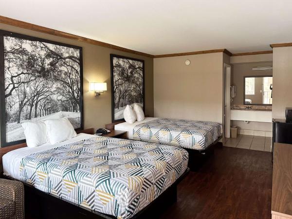 Motel 6 Atlanta GA Atlanta Airport East : photo 3 de la chambre chambre quadruple - non-fumeurs