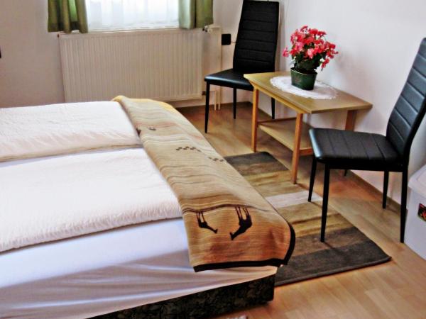 Zsuzsa Panzió : photo 6 de la chambre chambre double