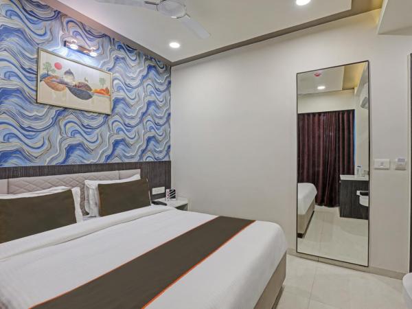 Super Collection O Hotel Alpha One : photo 1 de la chambre chambre triple classique