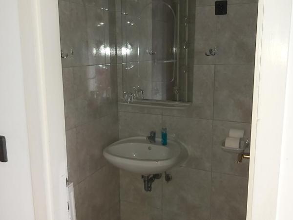 Valcsics Villa Panzió : photo 3 de la chambre chambre simple avec balcon