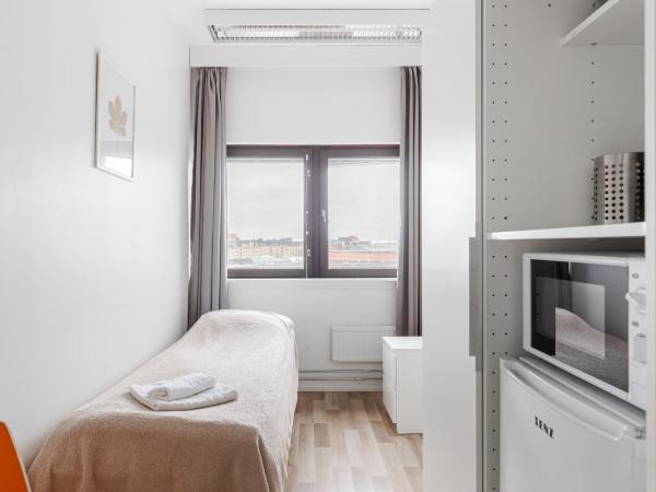 Sky Hostel Helsinki : photo 2 de la chambre chambre simple standard avec salle de bains commune